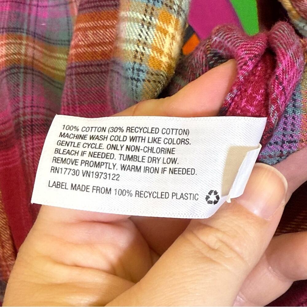Universal Thread Plaid Relaxed Fit Shirt. Size Medium. In excellent condition! - Picture 4 of 5